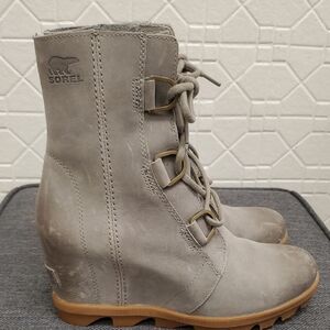 Sorel Women's Joan Of Arctic  Taupe/Gray Wedge Lace-Up Boots